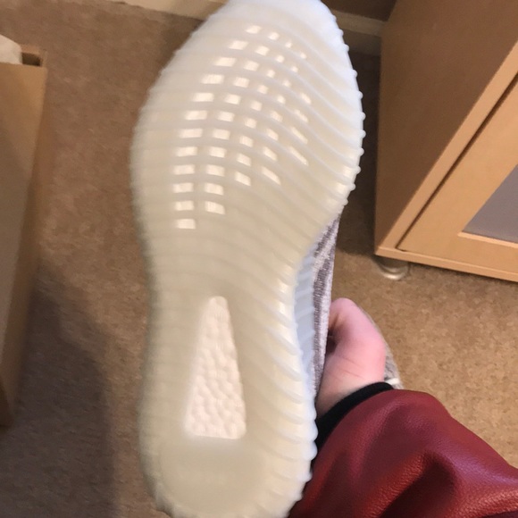 Yeezy 350 v2 blue tint - Picture 4 of 5